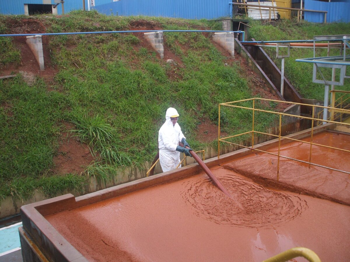 Desentupidora Limpeza de Fossa Industrial